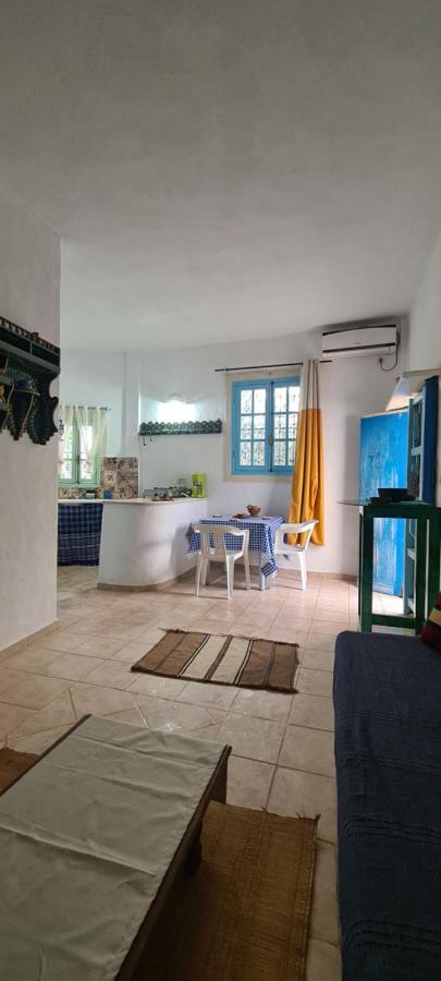 Typique Appartement Houmt Souk  Exteriör bild
